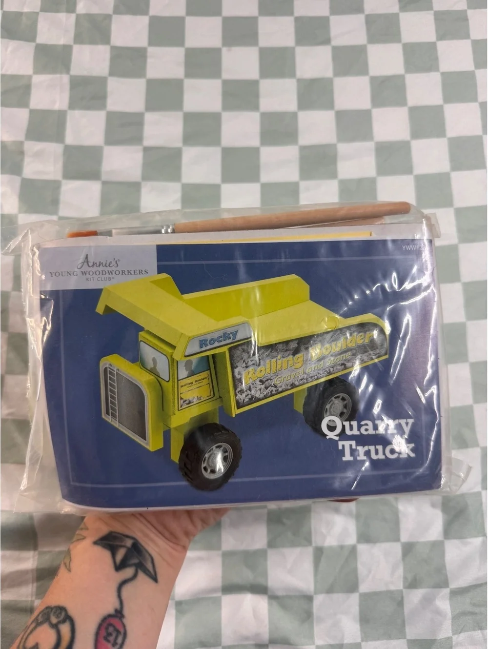 Annie's Young Woodworkers Quarry Truck Wood Craft Kit